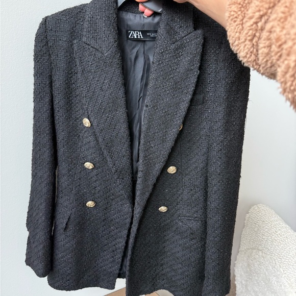 Zara Women's Tweed Black Blazer with Gold Buttons - Picture 6 of 6